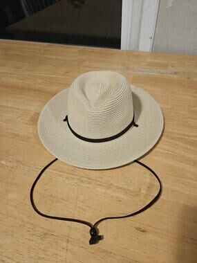 FURTALK Beige Wide Brim Sun Hat Adjustable Chin Strap Outdoor Beach M/L